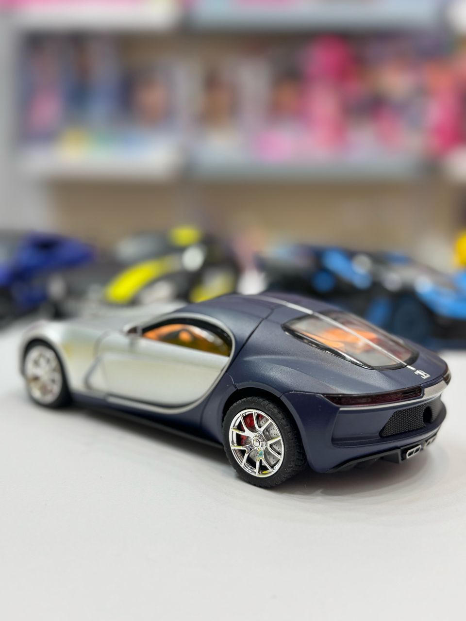 ماشین فلزی بوگاتی آتلانتیک عقب کش دودزا