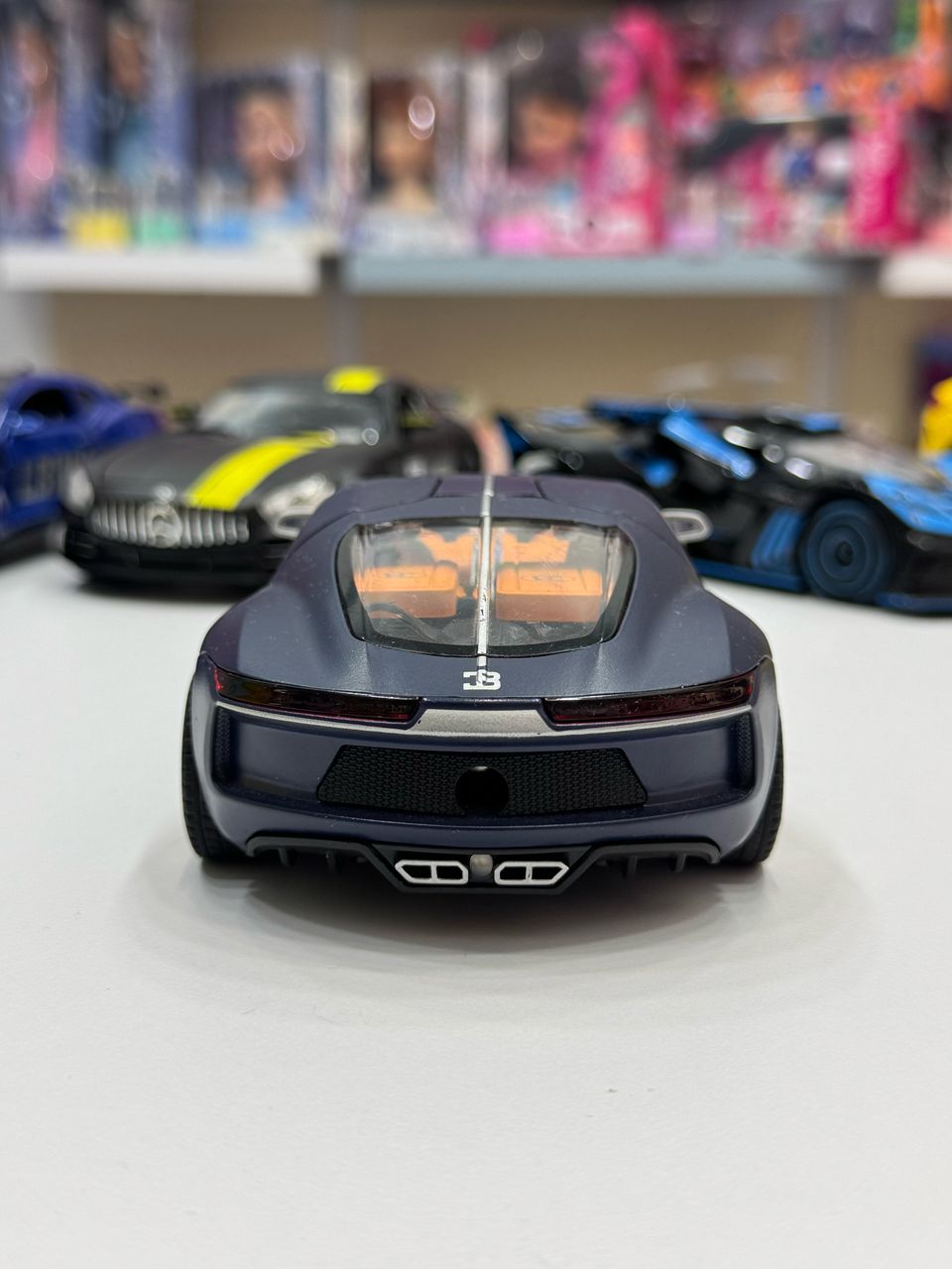 ماشین فلزی بوگاتی آتلانتیک عقب کش دودزا