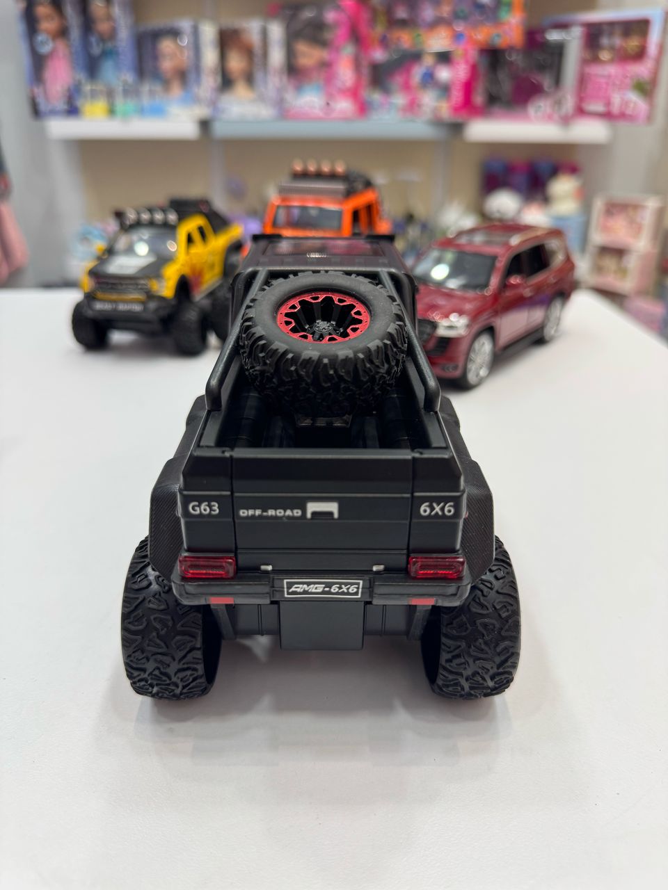 ماشین فلزی AMG 6X6 شش چرخ دودزا عقب کش