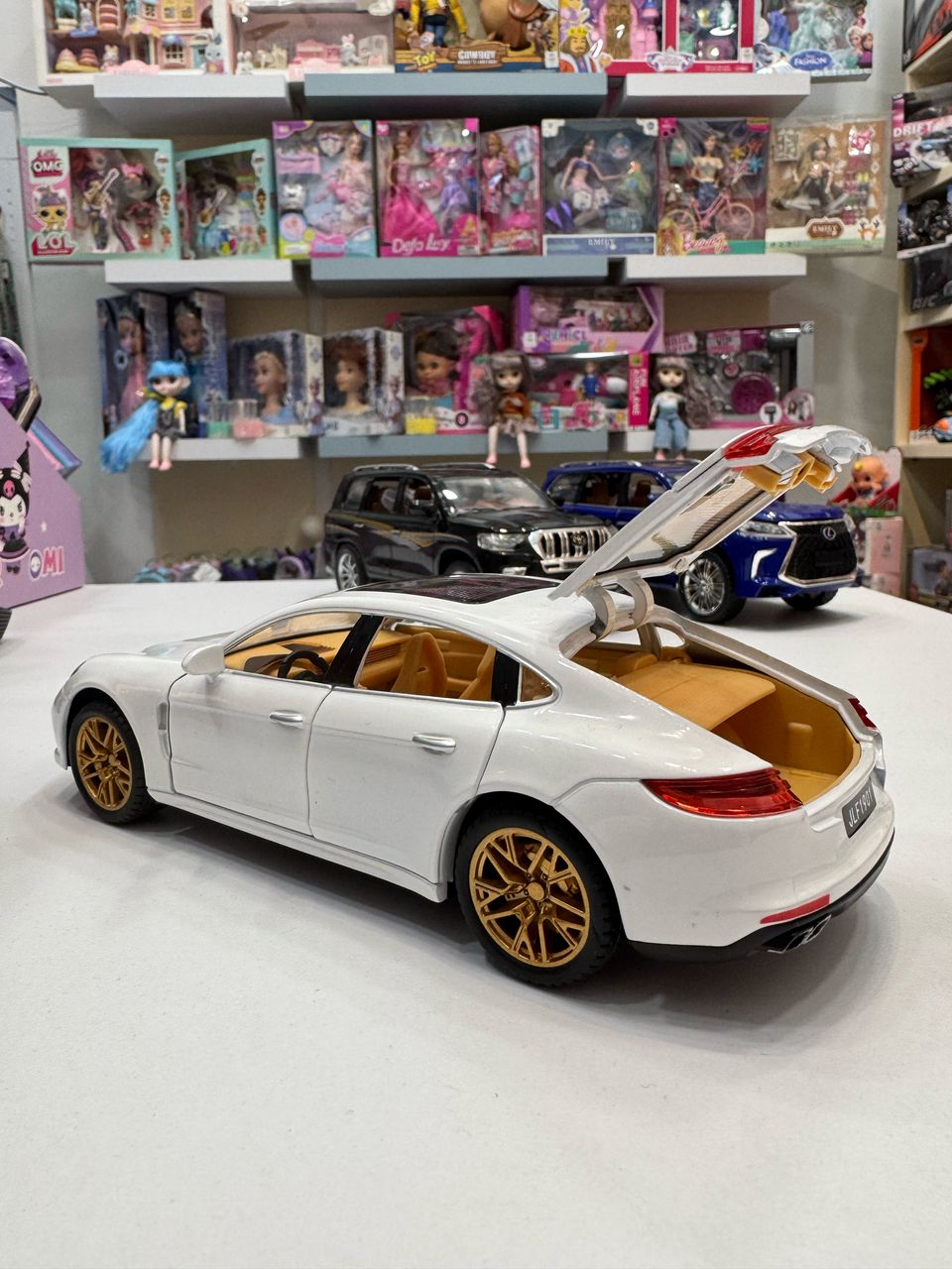 ماشین فلزی پورشه پانامرا