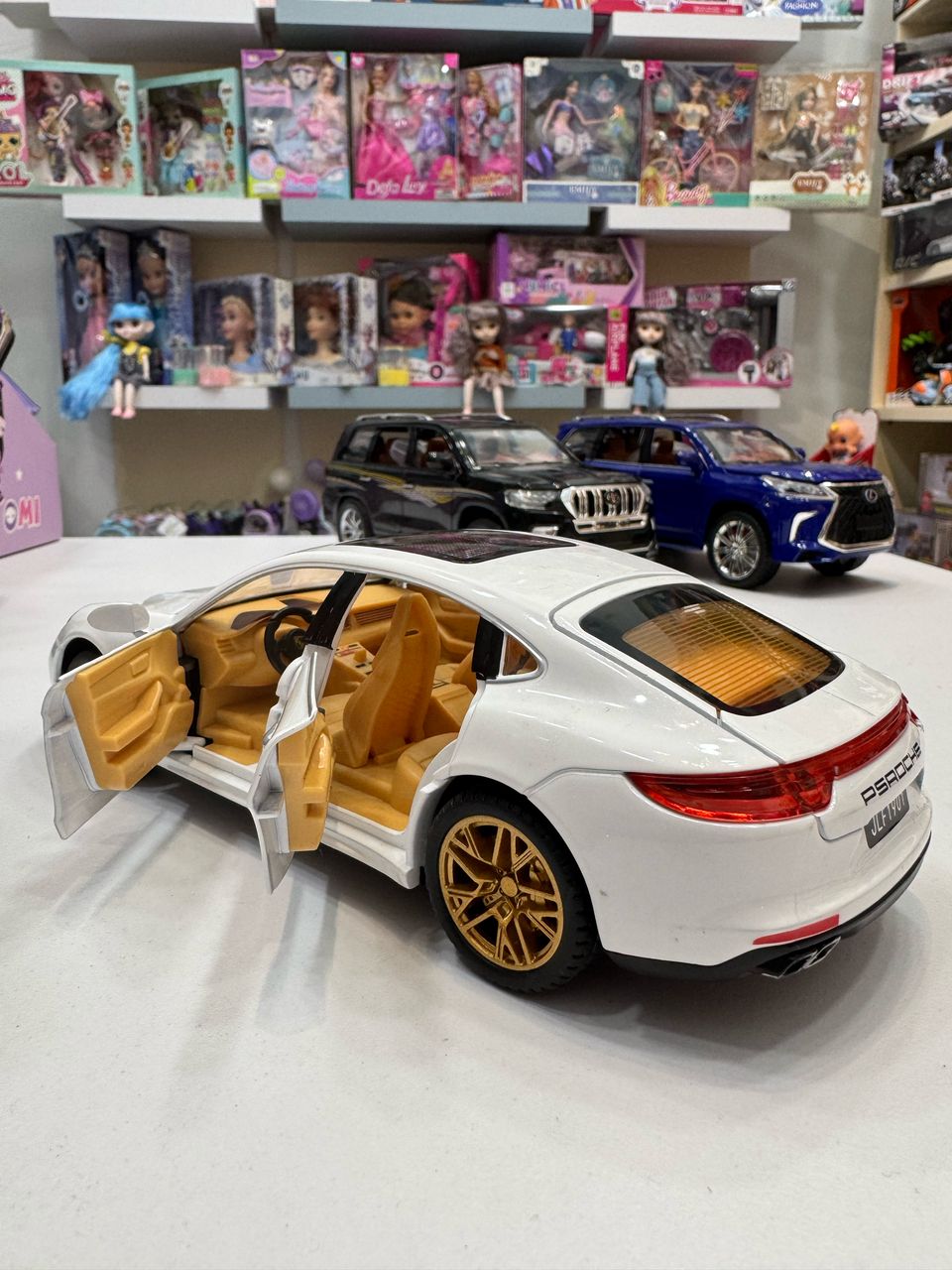 ماشین فلزی پورشه پانامرا