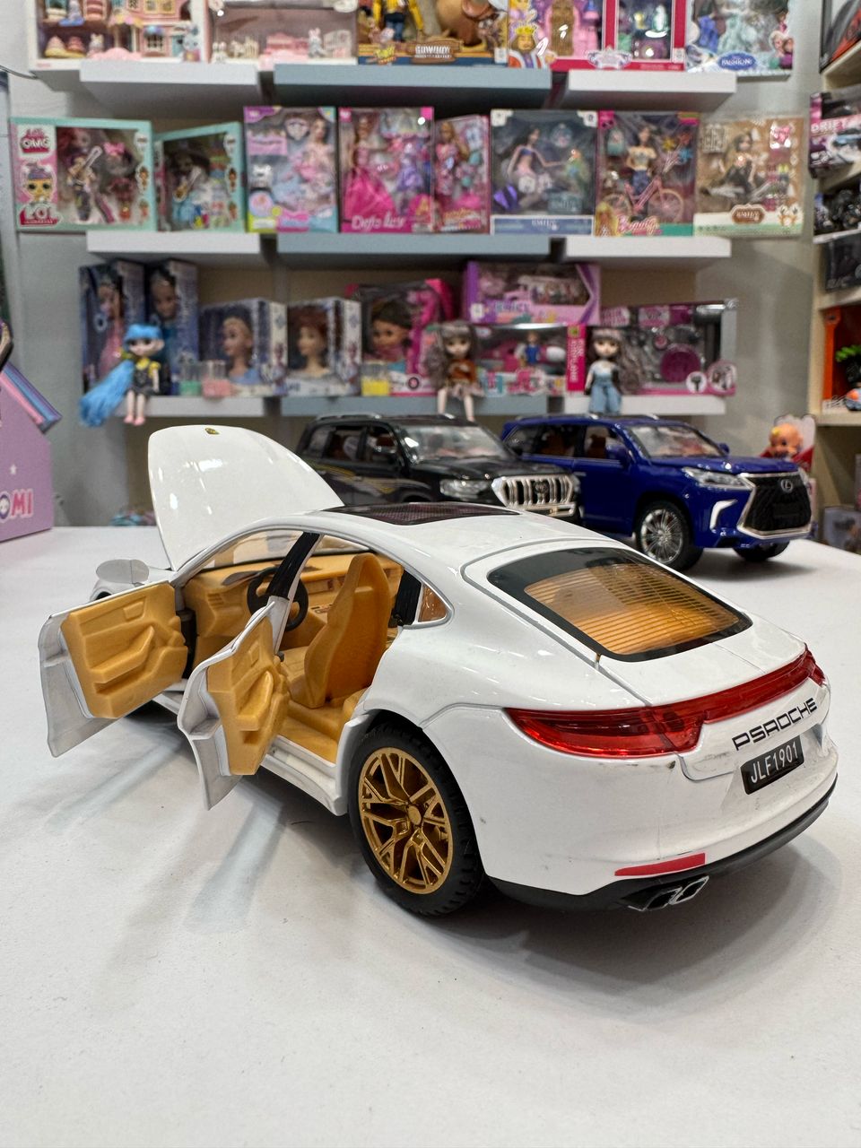 ماشین فلزی پورشه پانامرا