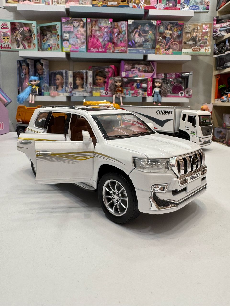 ماشین فلزی عقب کش دودزا پرادو ماشین فلزی عقب کش دودزا پرادو