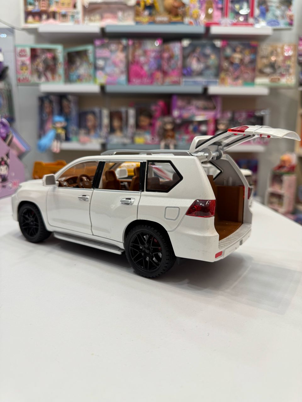 ماشین فلزی عقب کش لکسوس LX570