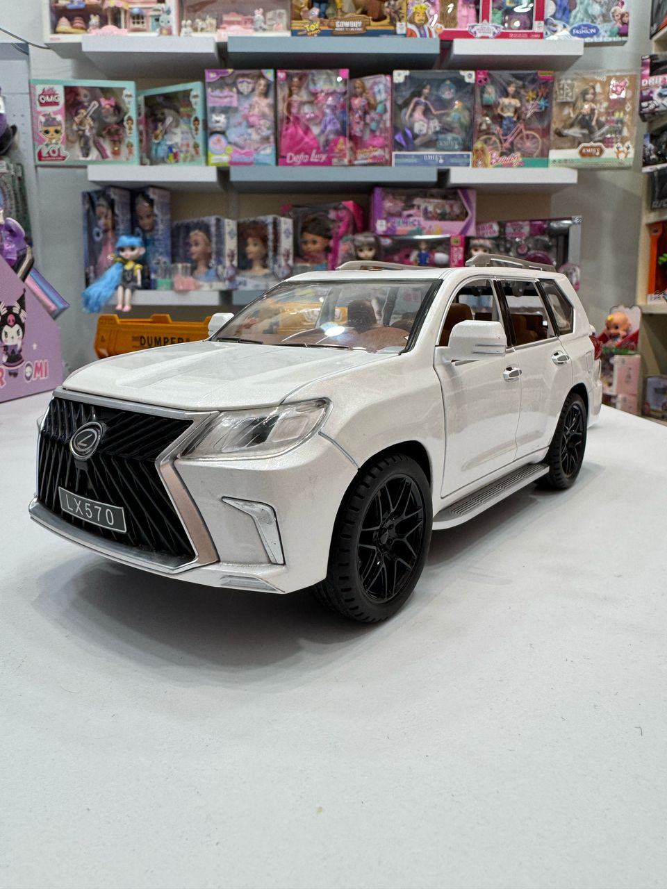 ماشین فلزی عقب کش لکسوس LX570